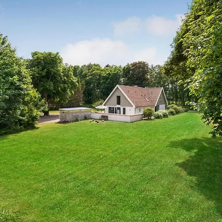 Beautiful In Grenaa With Sauna, Wifi And Private Swimming Pool Semesterbostad Stokkebro