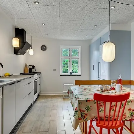 Beautiful In Grenaa With Sauna, Wifi And Private Swimming Pool Semesterbostad *