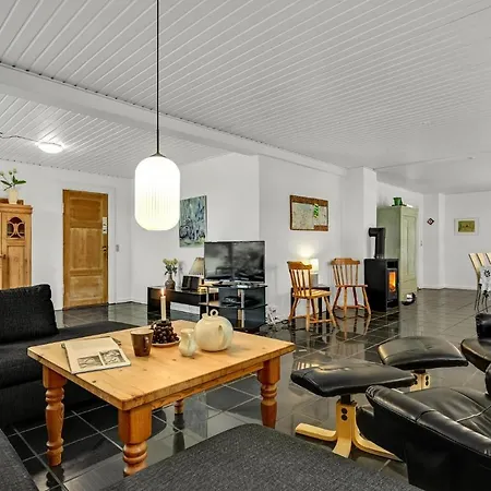Beautiful In Grenaa With Sauna, Wifi And Private Swimming Pool Semesterbostad *